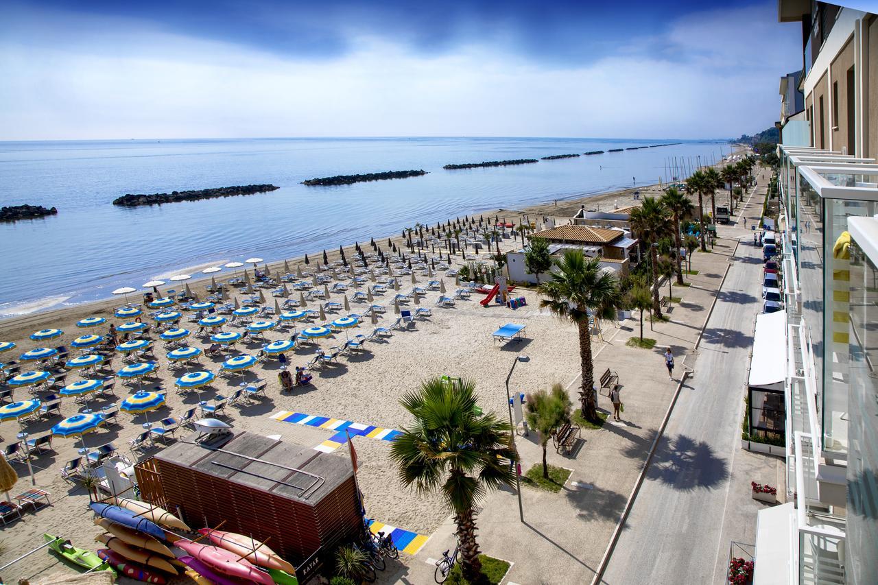 Hotel Ideal Cupra Marittima Exterior photo